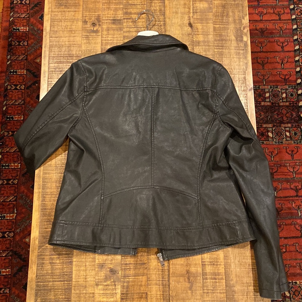 Faux leather jacket - Picture 2 of 2